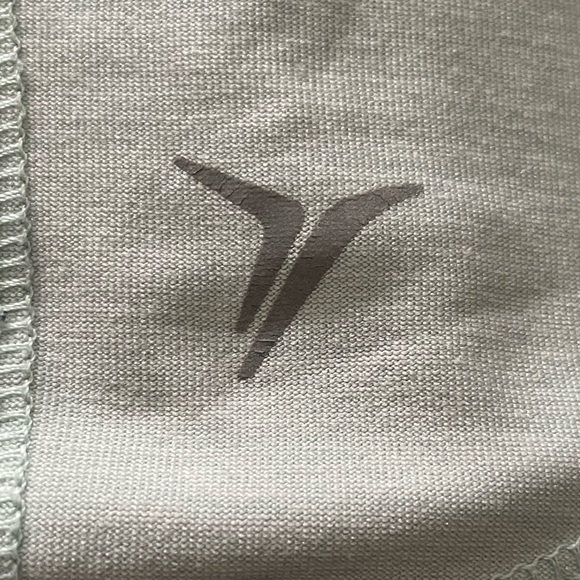 Old Navy Women’s Light Blue Half Zip Running Top, Small - Picture 2 of 5